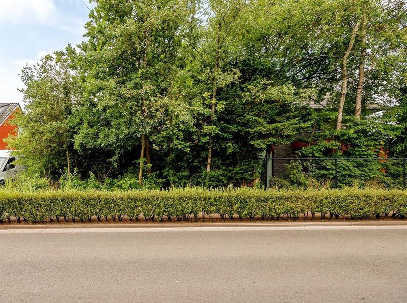 Prachtige bouwgrond voor een open bebouwing met een oppervlakte van 901 m². <br />
Deze grond biedt voldoende ruimte voor het realiseren van een prach