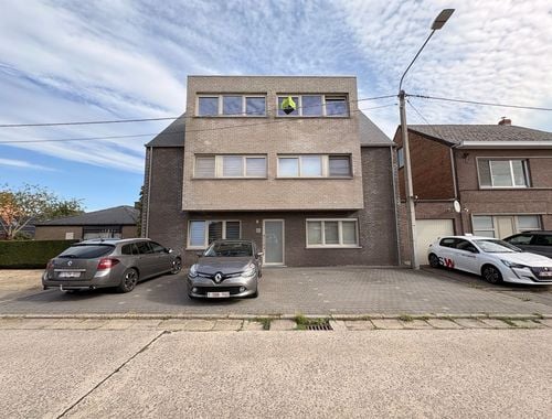                                         Appartement à louer à Baasrode, € 925
