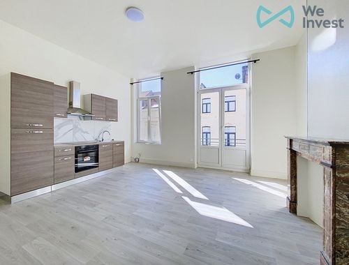                                         Appartement à louer à Schaerbeek, € 950
