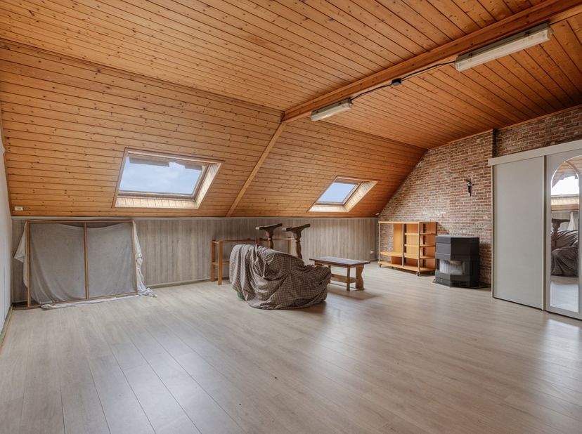 Huis te koop in Stationsplein 7,
                    9470 Denderleeuw
