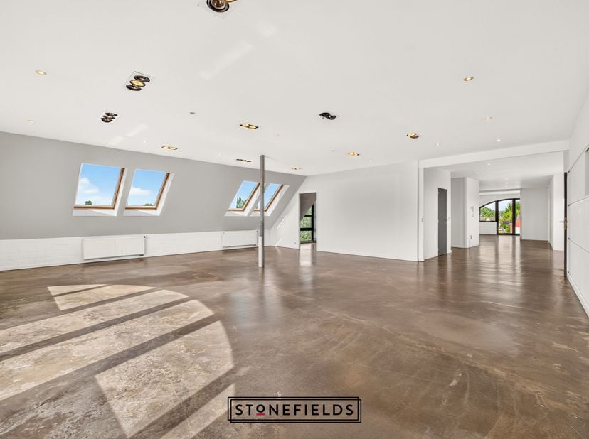 Bedrijfsvastgoed te huur in Oudenaardsesteenweg 285,
                    9420 Erpe