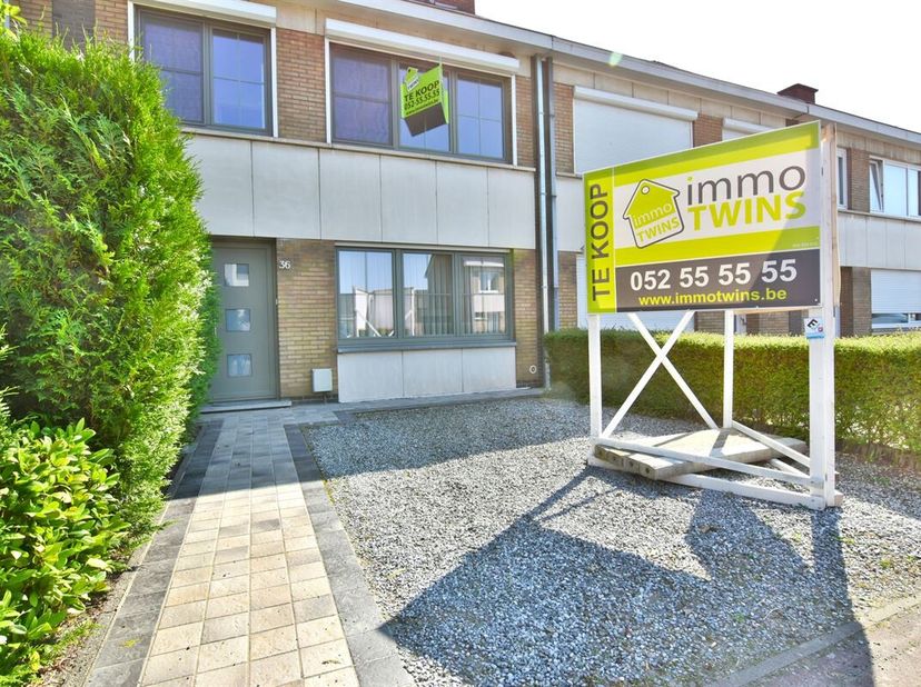 Gezellige gezinswoning te Grembergen bij Dendermonde. Deze woning is gelegen in de rustige omgeving van Grembergen en bevindt zich op enkele minuten v