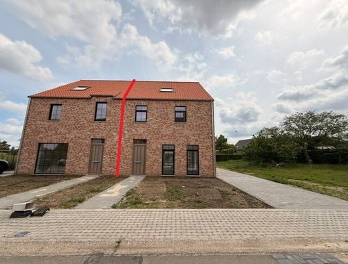                                         Maison à louer à Opitter, € 1.400
