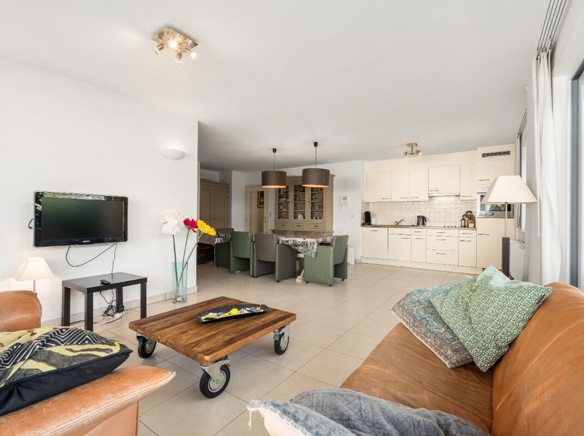 Te koop: recent appartement in Sint-Idesbald, op een centrale locatie nabij openbaar vervoer en invalswegen.Volledig instapklaar &amp; gemeubeld! Dit appa