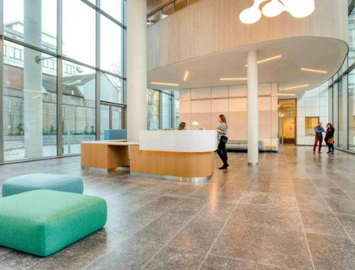                                        Bâtiment d’entreprise à louer à Bruxelles, € 2.875

