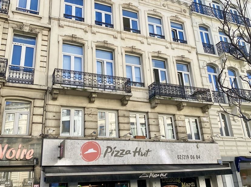 Appartement à vendre à Rue de la Croix de Fer 9,11,13,
                    1000 Bruxelles