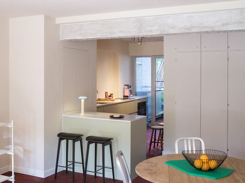 Stijlvol gerenoveerd appartement met twee slaapkamers en terrassen aan het Zuidpark<br />
<br />
Een doordachte renovatie met oog voor detail en hoogw