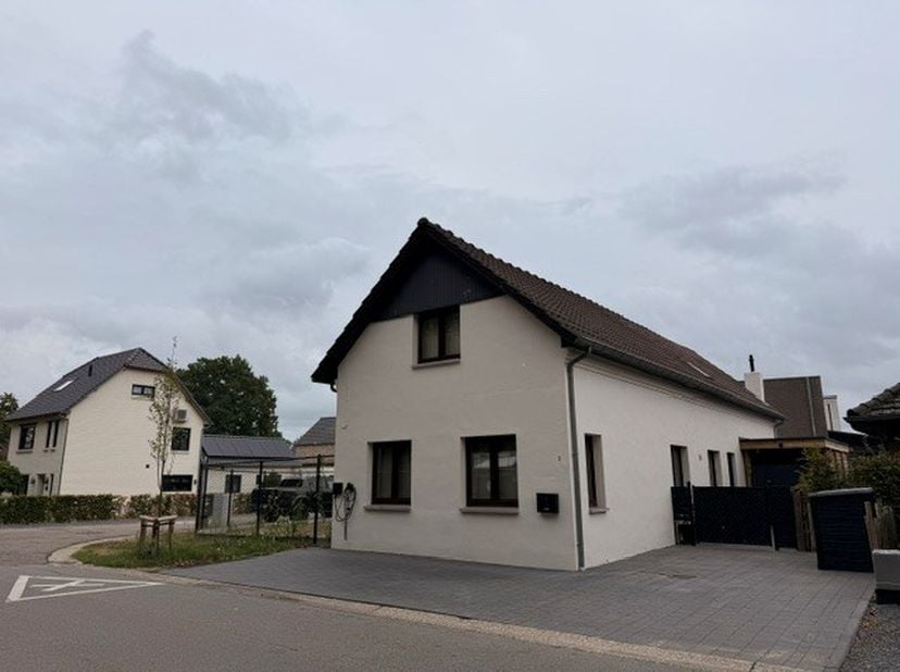 Maison à louer
                    à 3680 Neeroeteren