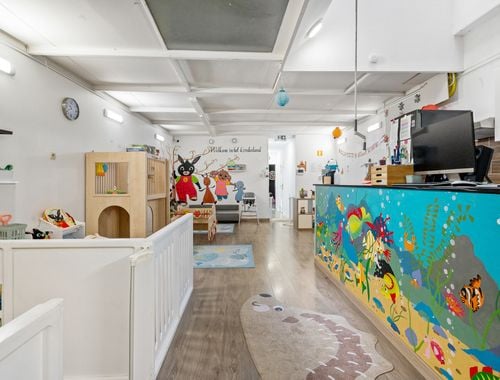                                         Rez-de-chaussée commercial à vendre à Borgerhout, € 185.000
