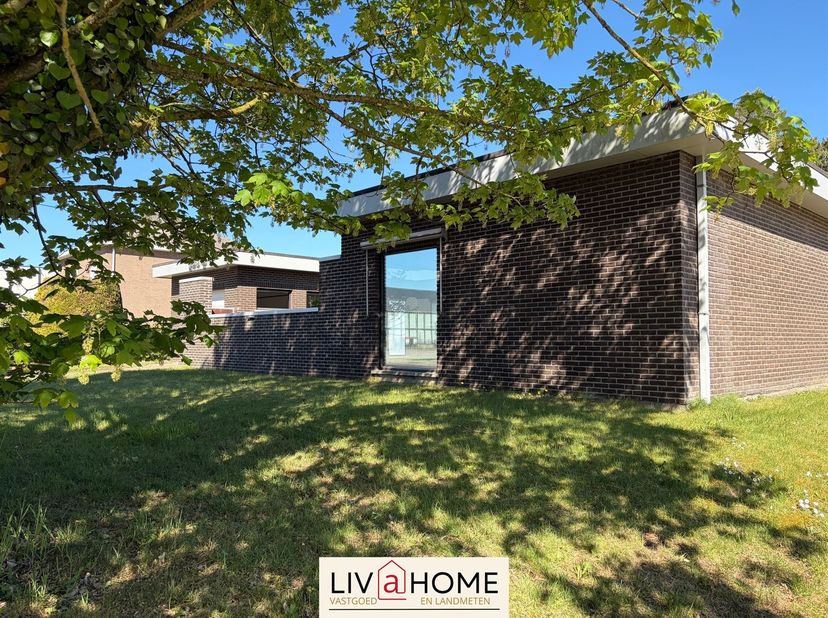 Ruime bungalow op een uitstekende locatie te Tremelo!<br />
<br />
Deze bungalow biedt een bijzonder comfortabele indeling, waarbij alle ruimtes zic