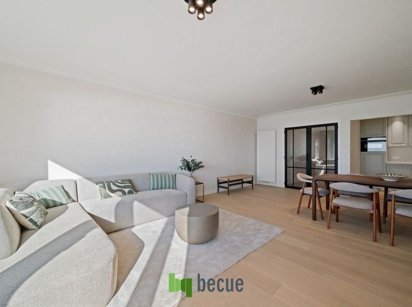 Cet appartement entièrement rénové de 92 m² bénéficie d'un emplacement de premier choix à distance de marche du Silt et allie confort de vie raffiné,