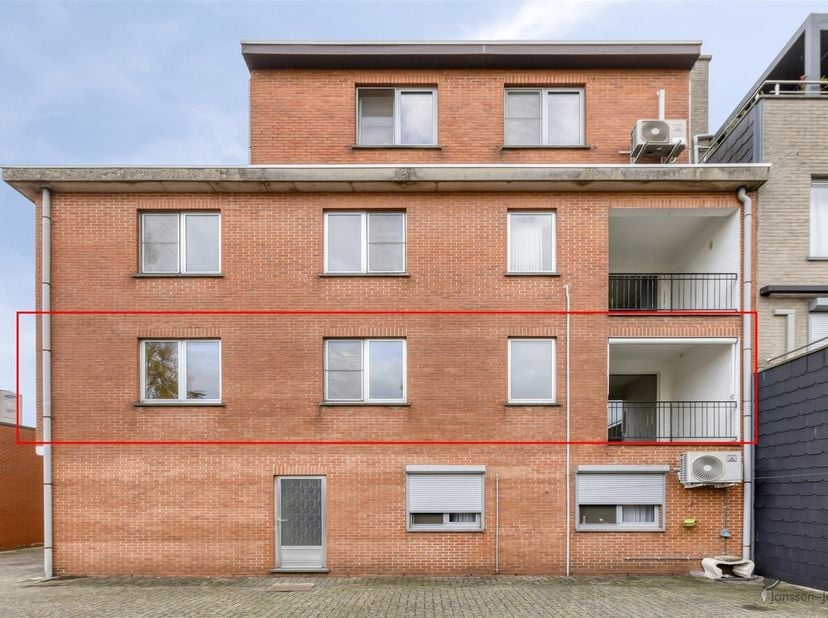 De vermelde prijs is een adviesprijs en niet bindend. Elk bod gelijk aan of hoger dan deze prijs kan worden aanvaard, geweigerd of beantwoord met een