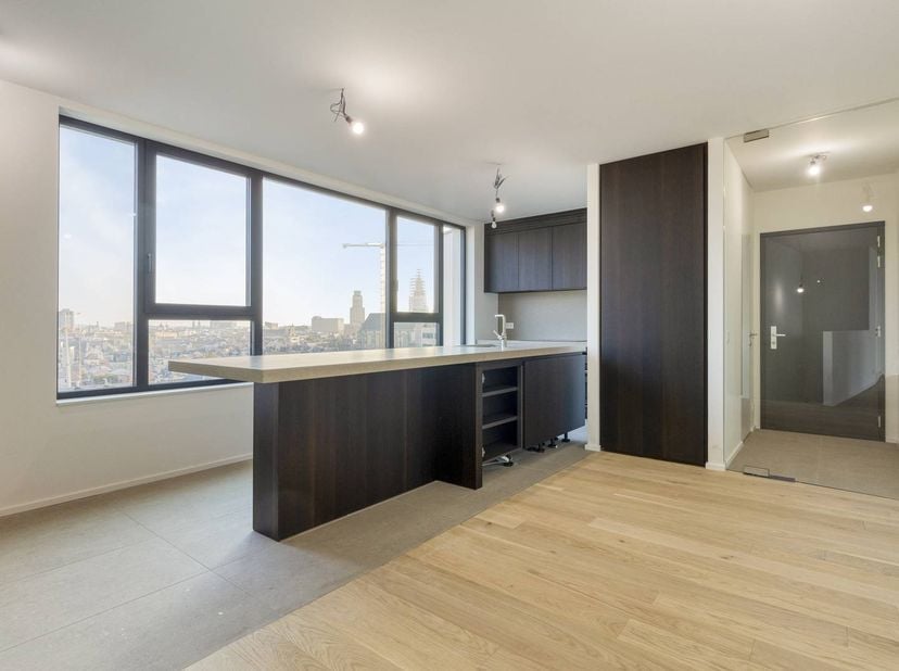 Appartement te koop in Van Meterenkaai 1 bus A0801,
                    2000 Antwerpen