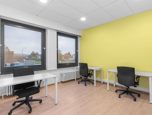                                         Kantoor te huur in Groot-Bijgaarden, € 599
