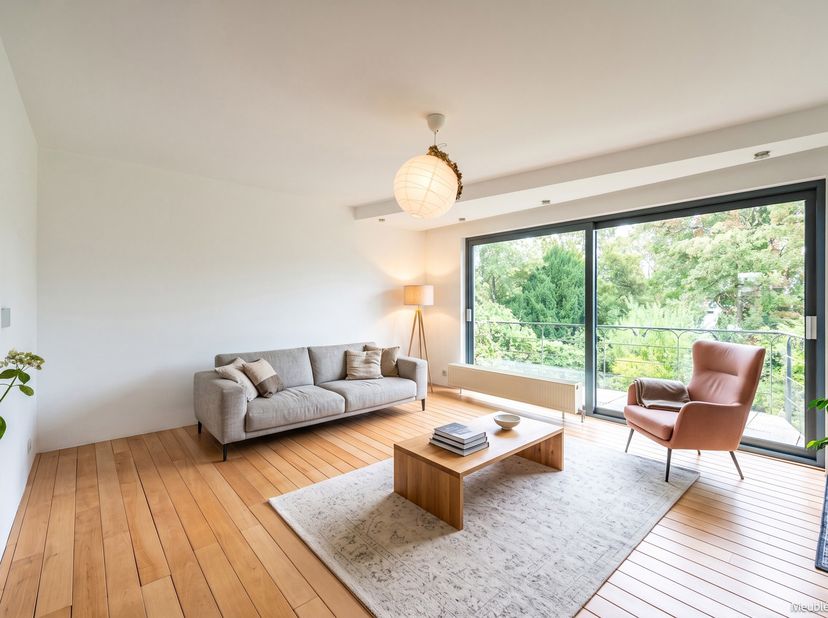 SINT-PIETERS-WOLUWE, in een rustige en gezinsvriendelijke wijk, tussen de Groene Wandeling en de Dumonplein, APPARTEMENT/TRIPLEX  (3 slaapkamers/3 bad