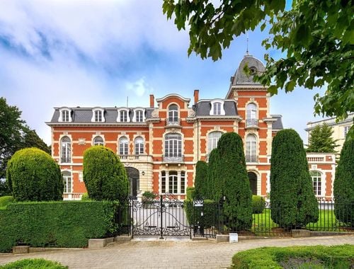                                        Maison à louer à Woluwe-Saint-Pierre, € 12.500
