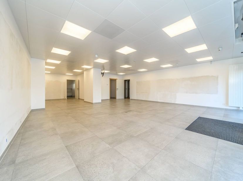 Ontdek jouw ideale woning tijdens de Nationale Vastgoedweek! Plan een bezoek tussen 21/04 en 26/04.<br />
In de Zeelaan te De Panne, recht tegenover h