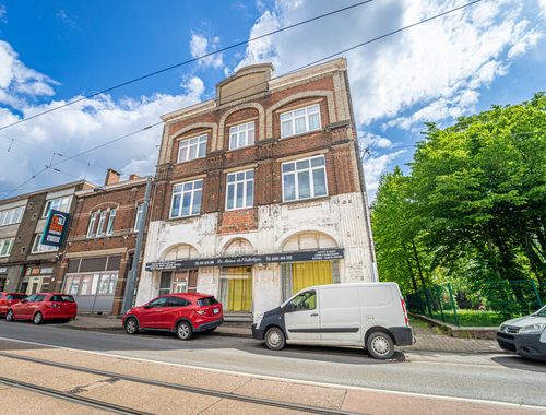                                        Commercieel Gebouw te koop in Jumet, € 250.000
