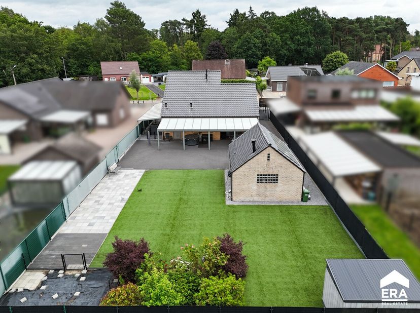 [[ CE BIEN PARTICIPE À LA JOURNÉE MAISONS OUVERTES ERA LE 13/6 DE 13:00 À 14:00 ]]<br />
Ce bien participe à la Journée Maisons Ouvertes ERA. Visitabl