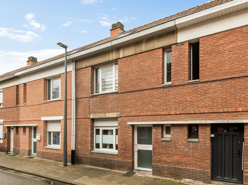 Maison familiale avec 3 chambres et espace extérieur<br />
Idéalement située à Turnhout, cette maison familiale de 3 chambres à coucher offre de nomb