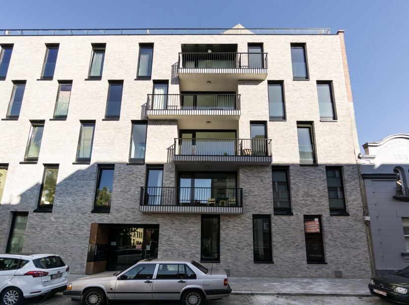 Prachtig nieuwbouwappartement met 1 ruime slaapkamer op rustige ligging binnen de Singel, nabij Zurenborg. <br />
Het appartement is zeer mooi afgewer
