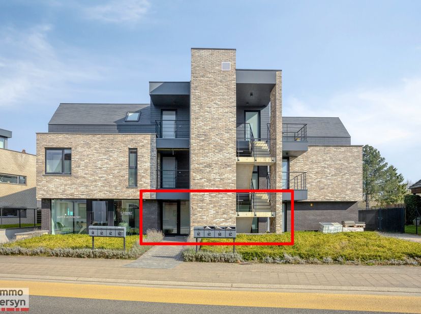 Bien professionnel à vendre
                    à 3390 Tielt