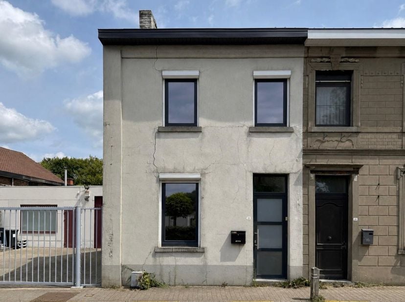 Plan uw bezoek via www.polares.eu<br />
<br />
In het centrum van Veltem-Beisem, deel van Herent, kan je deze woning met twee slaapkamers terugvinden.