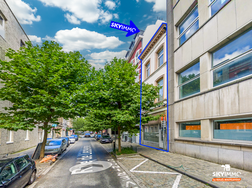 Agentschap SKYIMMO stelt u met plezier dit prachtig opbrengsteigendom voor, ideaal gelegen Rue de Liedekerke 74-76 in Sint-Joost, met een bewoonbare o