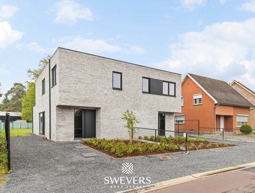                                         Woning te koop in Heusden, € 350.000
