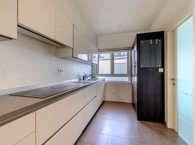 Belle maison avec 2 chambres, dressing et terrasse à Booischot.<br />
Située à quelques pas de la gare, de l'école, des commerces et de l'arrêt de bus