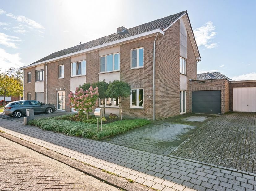 Huis te koop in Onze Lieve Vrouwstraat 6,
                    2360 Oud-Turnhout