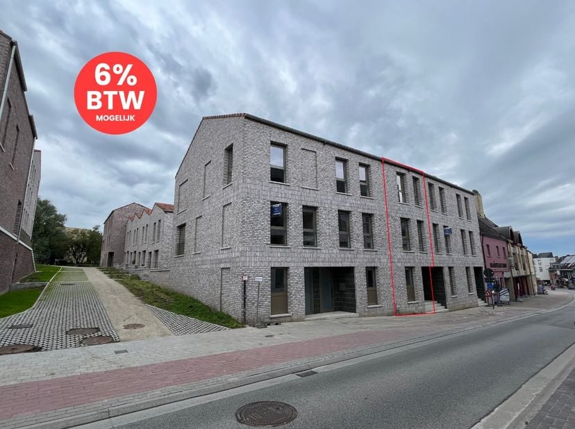 Deze moderne woning (A0.3), gelegen langs de Onderstraat in Gavere, biedt een ideale combinatie van comfort, praktische indeling en een uitstekende lo