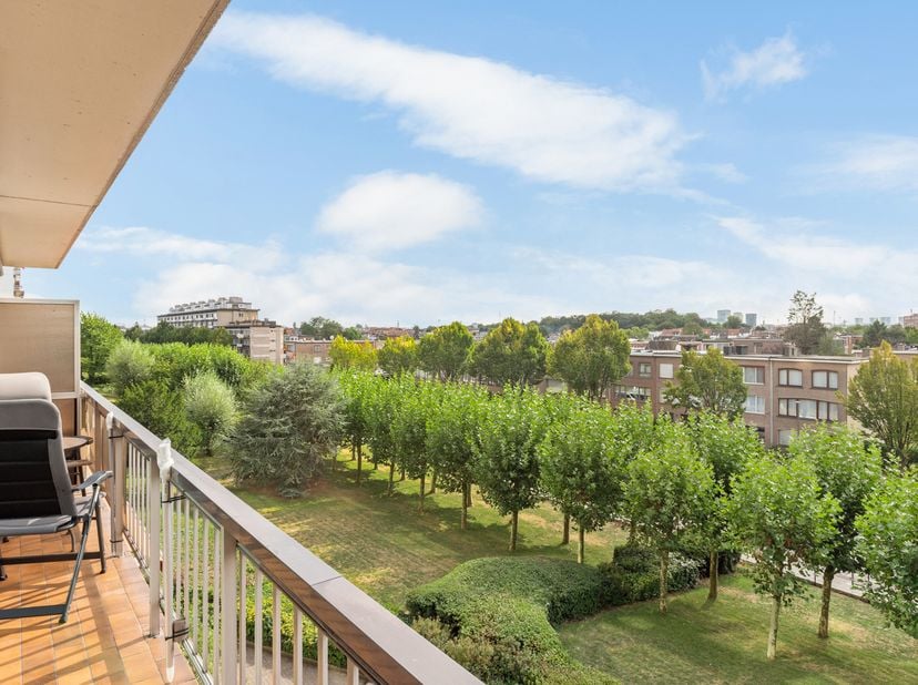 VENTE EN RENTE Maximum 15 ans sur deux têtes : ♂ 30/01/1953 et ♀ 23/08/1955.<br />
Prix de vente : 44 900,00 € – mensualité : 650,00 € (occupé). En ca