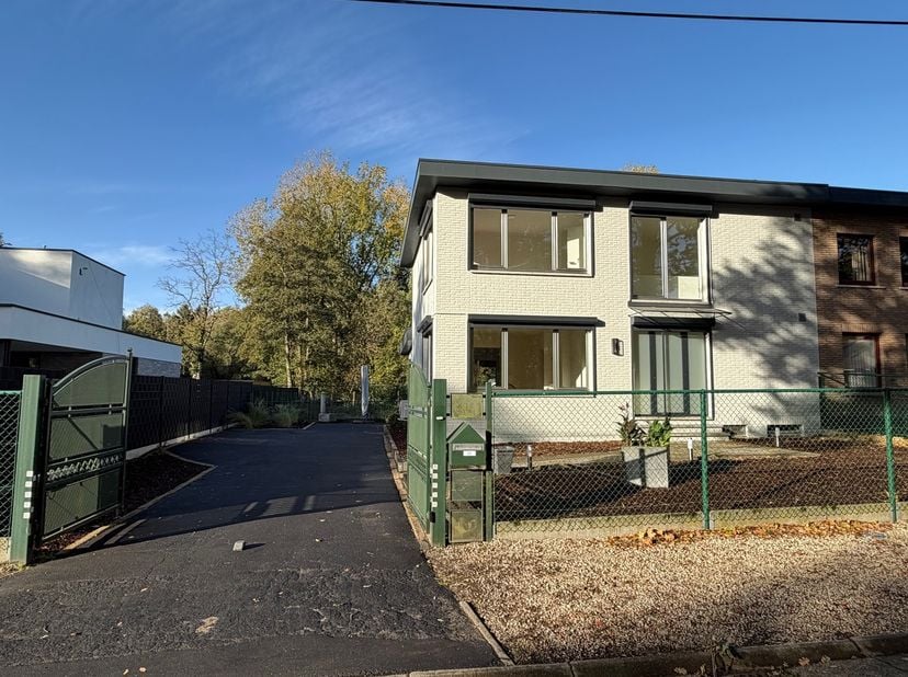 Huis te huur in Heiweier 22,
                    3600 Genk