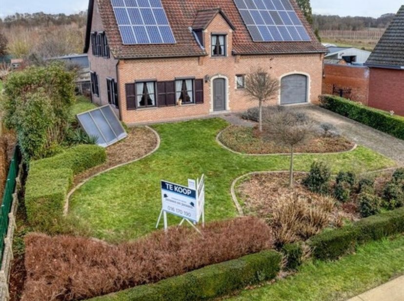 Instapklare, landelijk gelegen villa met prachtig uitzicht<br />
Deze prachtige, landelijk gelegen villa combineert rust, ruimte en hedendaags wooncom
