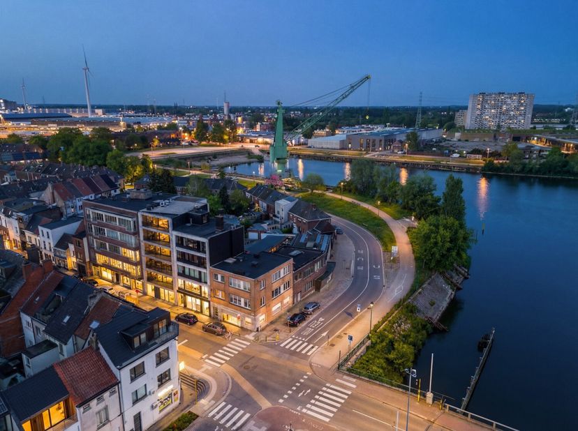 Appartement te koop
                    in 9000 Gent