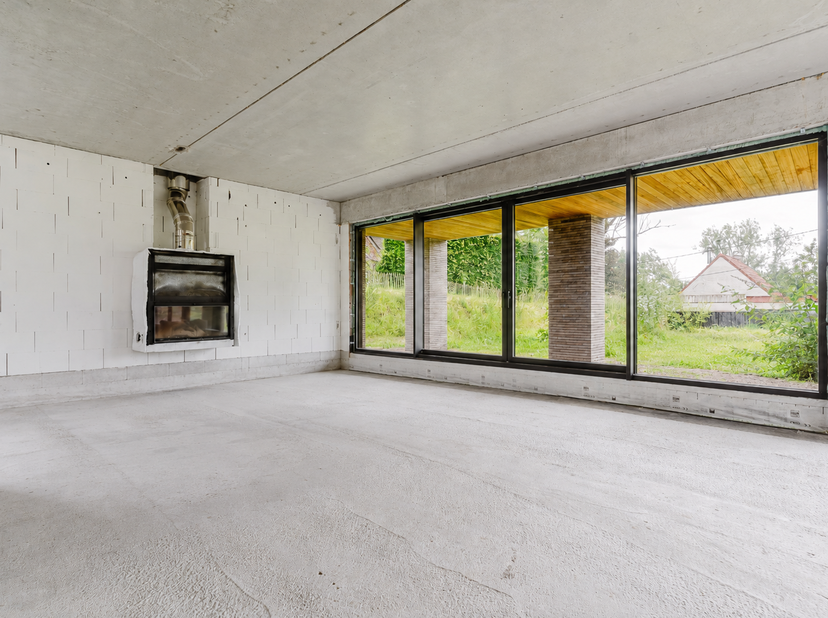 LIGGING<br />
Deze stapelwoning geniet van een uitstekende ligging in een aangename woonwijk in het pittoreske Dikkelvenne, deelgemeente van Gavere. H