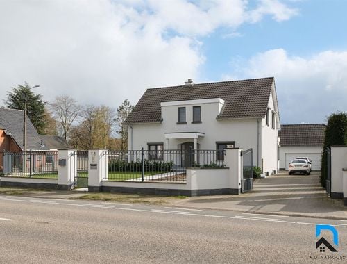                                         Eengezinswoning te koop in Maaseik, € 599.000
