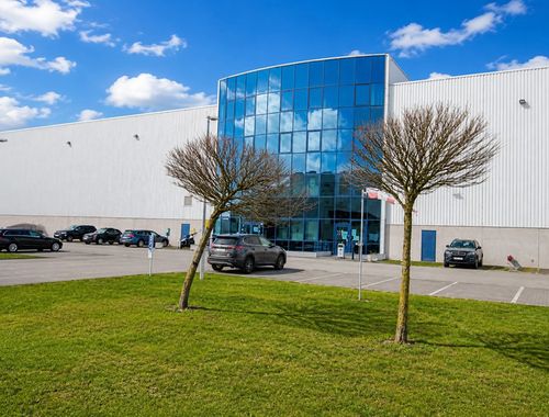                                         Immeuble de bureaux à louer à Evergem, € 1.833
