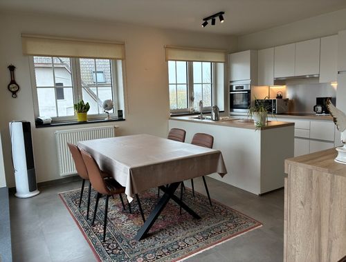                                         Penthouse te huur in Nazareth, € 990
