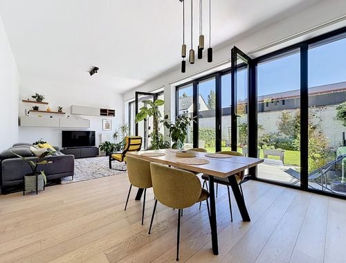                                         Duplex à vendre à Uccle, € 540.000
