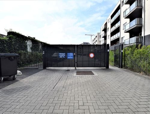                                        Place de stationnement à louer à Gent, € 65

