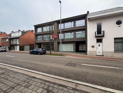                                         Appartement à louer à Mol, € 640
