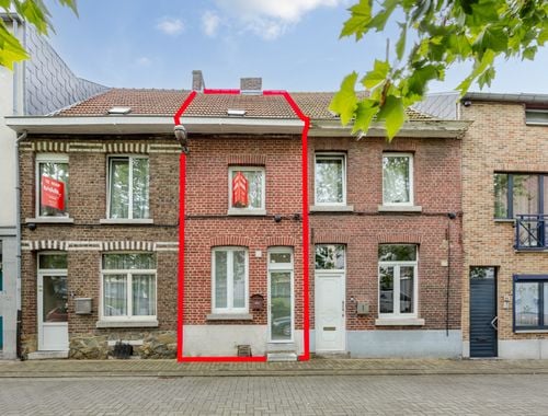                                         Maison deux facades à vendre à Tongeren, € 108.000
