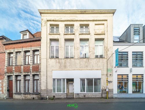                                         Appartementsgebouw te koop in Tournai, € 270.000
