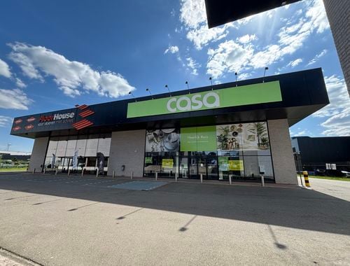                                        Bien commercial à louer à Turnhout, € 10.700
