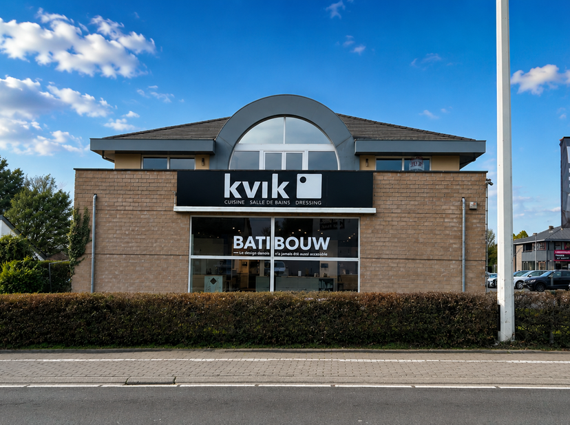 Wijk Erpent – Ideaal gelegen in de Rue de la Pavée, dicht bij winkels en grote verkeersaders, biedt J&amp;amp;J Properties u dit ruime commerciële gelijkv