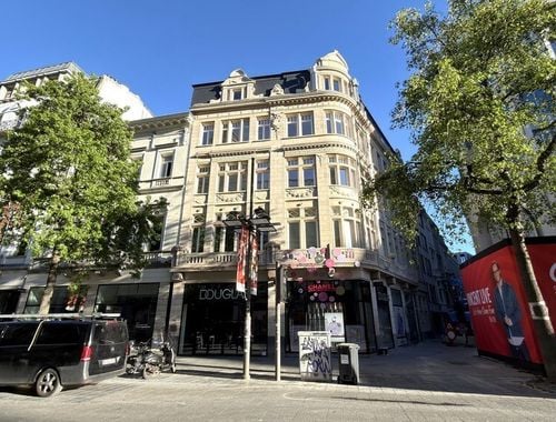                                         Kantoor te huur in Antwerpen, € 3.105
