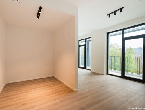                                        Studio te huur in Sint-Lambrechts-Woluwe, € 1.150
