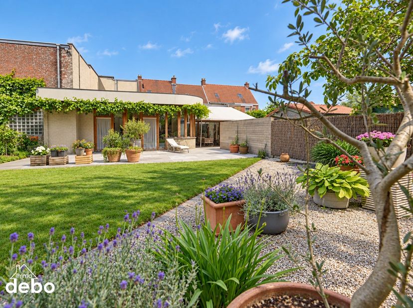Huis te koop in peperleenstraat 13-15,
                    8501 Bissegem